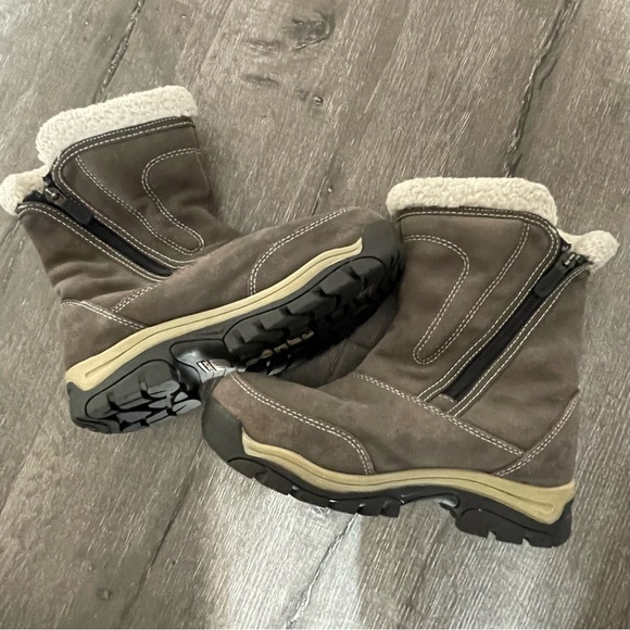 Sorel Grey Waterfall Suede Mid-Calf Zip Up Winter Boots - Picture 4 of 8